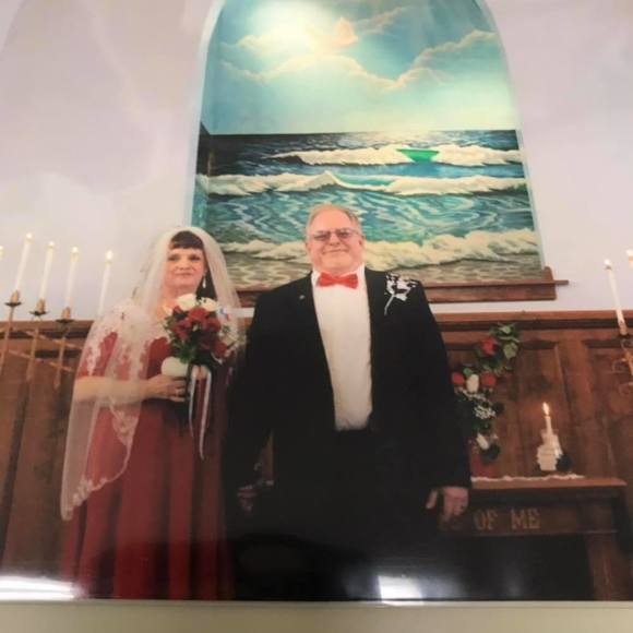 Meet your Posher, Debbie - Picture 1 of 1